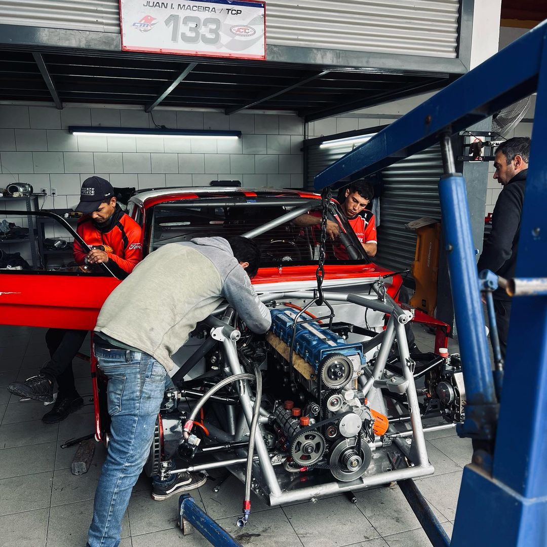 Las imágenes de los trabajos en el nuevo auto de Juan Ignacio Maceira:: maceira 01.jpg